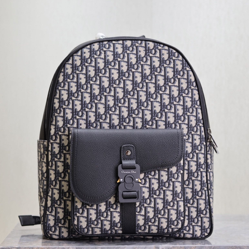 D*or backpacks